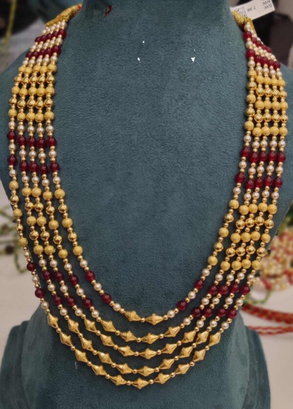 Simple step chain models in gold