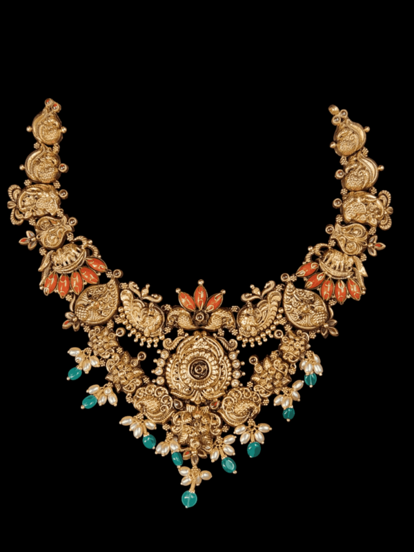Necklace designs in gold 42.5grams