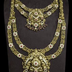 Jewellery design with price and weight