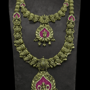 Gold antique wedding jewellery
