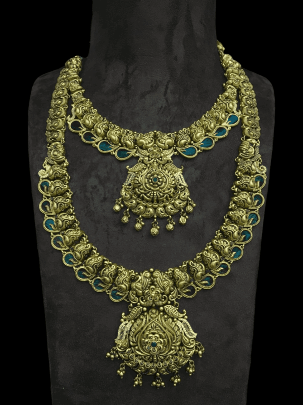 Simple wedding jewellery collection